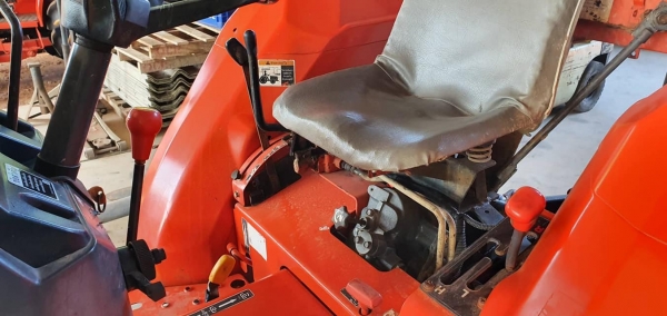 ขายรถไถ KUBOTA L3408 DI เครื่องไดเร็กฯ พร้อมดันหน้า ระบบสมบูรณ์ พร้อมใช้งาน ราคา 158,000 ร้านสามย่าน