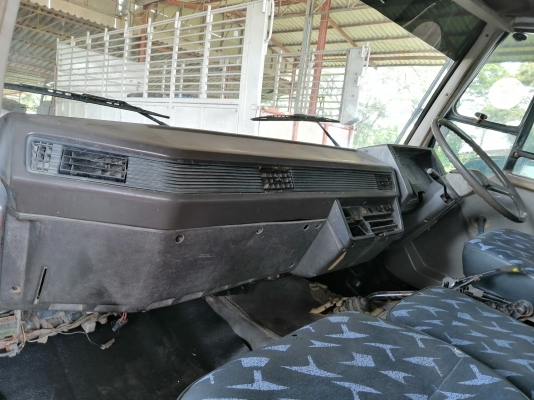 ขายหัว Mitsubishi  FN527 เฉินหลง สี ใหม่บางๆสวยๆอุปกรณ์ครบ ขาหน้า ขาหลัง กันชน ตีนเบรคทิฟฟี่ ตู้แอร์ ราคาถูก นิวัฒน์ยนต์ 086-3764064/085-5085008