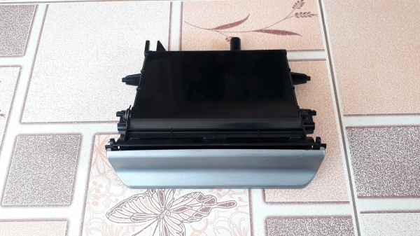 กล่องใส่ของขนาด 1DIN NISSAN แบบมีฝาปิด