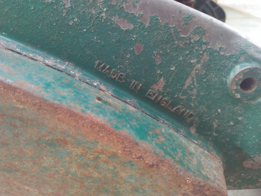 เครื่องตัดหญ้าโบราณ made in England น่าเก็บสะสม เอาไปใช้งานแต่งร้าน โรงนาวินเทจครับ เครื่องตัดหญ้าโบราณ made in England น่าเก็บสะสม เอาไปใช้งานแต่งร้าน โรงนาวินเทจครับ