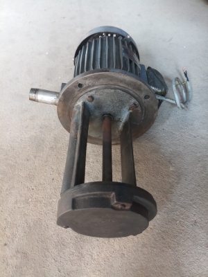 coolant pump ขนาด ครึ่งแรง สามเฟส ความเร็วรอบ 2850 rpm สภาพดี ใช้งานได้ปกติ coolant pump ขนาด ครึ่งแรง สามเฟส ความเร็วรอบ 2850 rpm สภาพดี ใช้งานได้ปกติ