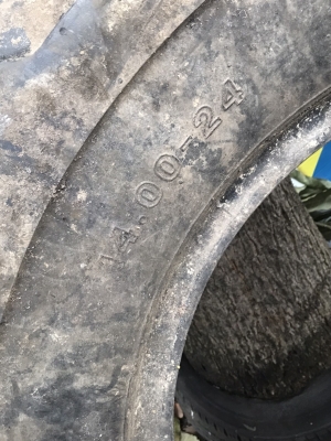 ยาง 14.00-24 สวยๆ คู่นี้ ราคา 4500 บาท ยาง 14.00-24 สวยๆ คู่นี้ ราคา 4500 บาท