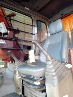 ขายHITACH ZX120-1 เก่าใน  สภาพสวย แทรคใหญ่  มีลายแย๊กเอกสารเล่มทะเบียนเอกสารเล่มทะเบียน โทร 089-3818694 จ๊อย