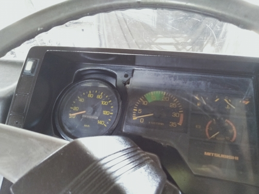 ขายหัวเก๋ง MITSUBISHI เฉินหลง527 อุปกรณ์ครบ