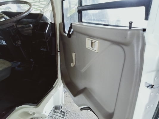 ขายหัวเก๋ง MITSUBISHI เฉินหลง527 อุปกรณ์ครบ