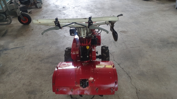 รถพรวนดิน