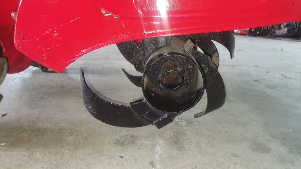 รถพรวนดิน