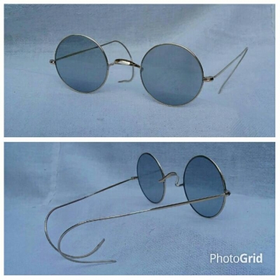 แว่นตาทรงโบราณ จอห์น เลนนอน'ส วินด์เซอร์ ราคาพิเศษ ! ทศวรรษที่ 1940's ทองโกลด์ฟิลด์ 12 K สัดส่วนทองคำบริสุทธิ์ 50\% เลนส์กระจกวินเทจ 'สีเทาสว่าง' Rare Antique ELILA HCO 20 : John Lennon's Wi แว่นตาทรงโบราณ จอห์น เลนนอน'ส วินด์เซอร์ ราคาพิเศษ ! ทศวรรษที่ 1940's ทองโกลด์ฟิลด์ 12 K สัดส่วนทองคำบริสุทธิ์ 50\% เลนส์กระจกวินเทจ 'สีเทาสว่าง' Rare Antique ELILA HCO 20 : John Lennon's Wi