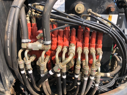 ขายรถขุด รถแบคโฮ SK30SR-3 โกเบ ตู้เก๋งรถสวยพร้อมใช้งาน โทร 081-8581834 แบงค์