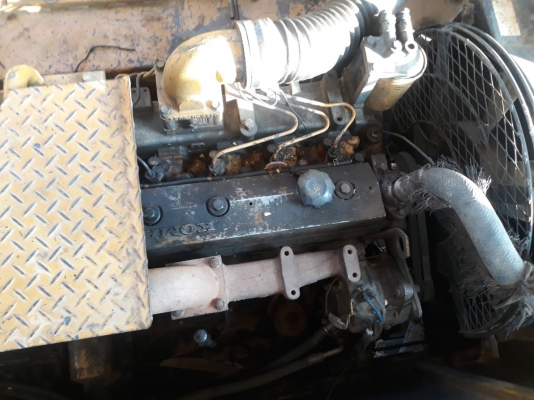 แพ๊คคู่ รถขุด KOMATSU PC120-3 และรถสิบล้อเทลเล่อร์บรรทุกอย่างสวย แพ๊คคู่ รถขุด KOMATSU PC120-3 และรถสิบล้อเทลเล่อร์บรรทุกอย่างสวย