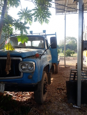 แพ๊คคู่ รถขุด KOMATSU PC120-3 และรถสิบล้อเทลเล่อร์บรรทุกอย่างสวย แพ๊คคู่ รถขุด KOMATSU PC120-3 และรถสิบล้อเทลเล่อร์บรรทุกอย่างสวย