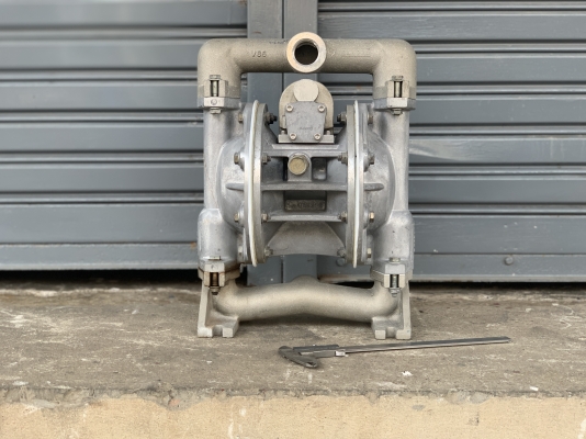 ขายปั๊มไดอะแฟรม Versa-matic USA. ขนาด 1นิ้ว สภาพสวยใหม่มาก ดูดแรง พร้อมใช้งานราคา 6,800 บาท