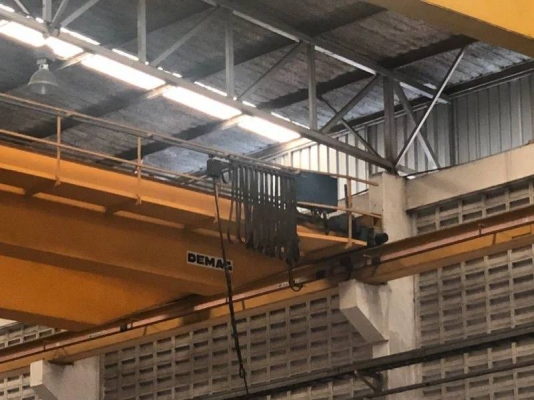 ขายเหมาเครนโรงงาน4ชุด