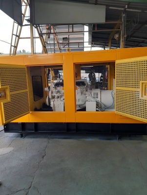 Perkin 125 kva. รับประกัน 1 ปีราคานี้พร้อมจัดส่งช่างติดตั้ง Perkin 125 kva. รับประกัน 1 ปีราคานี้พร้อมจัดส่งช่างติดตั้ง