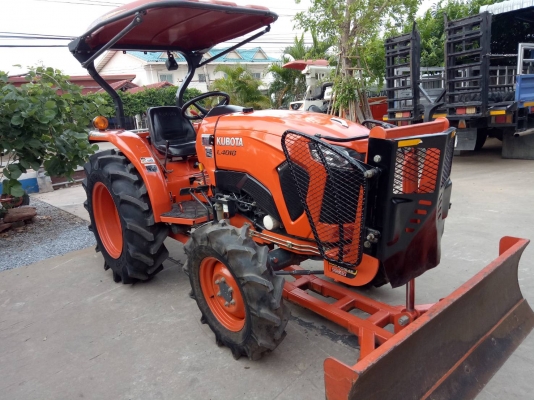 L4018 ปี61 ใช้งาน700ชม. ยางหน้าใหม่ ยางหลังเต็ม ใบมีด ผานพรวนช้าง รถเดิมๆ ทะเบียนครบ0880695336 L4018 ปี61 ใช้งาน700ชม. ยางหน้าใหม่ ยางหลังเต็ม ใบมีด ผานพรวนช้าง รถเดิมๆ ทะเบียนครบ0880695336