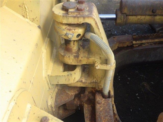 ขาย D4H Year 1994เก่านอกจากญี่ปุ่น สภาพพร้อมใช้ สนใจติดต่อ อำพล 090-9694506 / 080-3031241