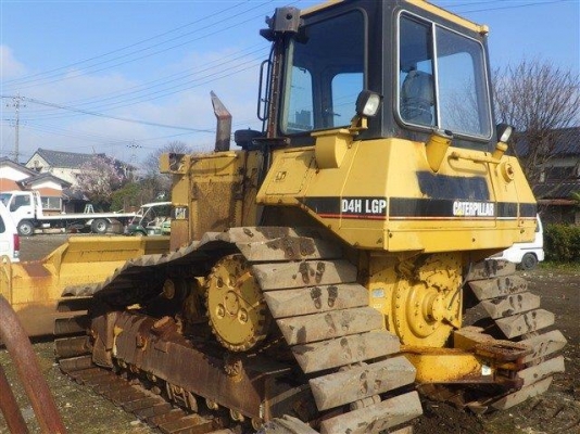 ขาย D4H Year 1994เก่านอกจากญี่ปุ่น สภาพพร้อมใช้ สนใจติดต่อ อำพล 090-9694506 / 080-3031241