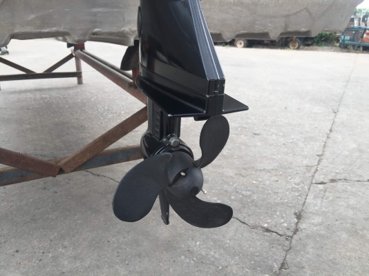 เรืออลูมิเนียม ท้องแบน กู้ภัยทหารญี่ปุ่น พร้อมเครื่อง MERCURY 2hp.