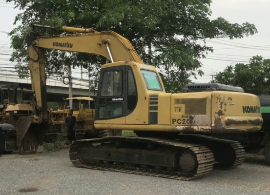 ปิดการขาย!!Komatsu pc200-6 เครื่องคอมมิน สภาพสวยเดิมๆ ช่วงล่างเต็ม เอกสารเล่มทะเบียน ใช้งานได้ดี