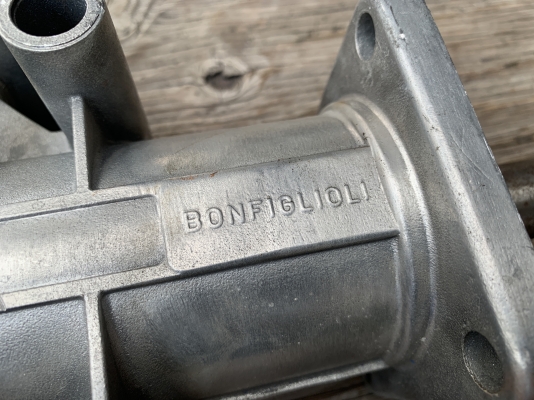 ขายหัวเกียร์ 3ทาง อัตราทด 1:1 Bonfiglioli made in Italy ***ของใหม่ไม่เคยใช้งานครับ*** ราคา 2,400 บาท ขายหัวเกียร์ 3ทาง อัตราทด 1:1 Bonfiglioli made in Italy ***ของใหม่ไม่เคยใช้งานครับ*** ราคา 2,400 บาท