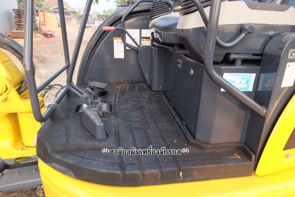 Komatsu pc30mr-2 เก่าญี่ปุ่นไม่เคยใช้ในไทย 086-1602189