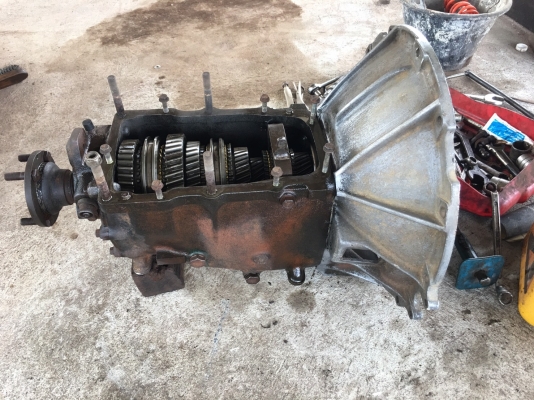 เกียร์ isuzu 115แรง 100แรง 12500บาท พร้อมใช้งาน 0816278866