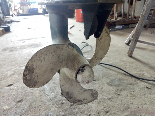 เครื่องยนต์เรือเก่าญี่ปุ่น  YAMAHA TOHATSU