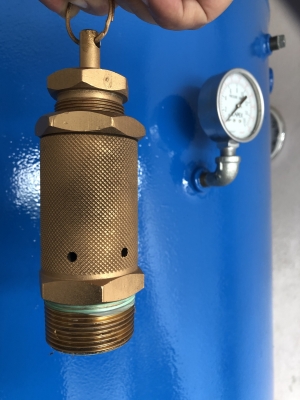 ถังพักลม ทำสีให้ใหม่ สวยๆ 1500 ลิตร พร้อมอุปกรณ์ ครบชุดไม่ต้อง ไปหาซื้อเพิ่ม