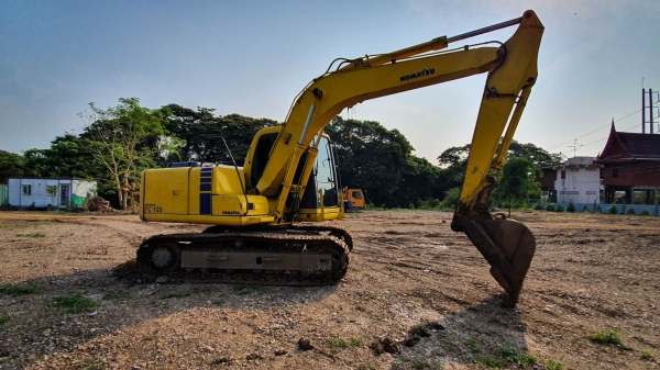 Komatsu PC100-6E รถนำเข้า สวยเดิมๆ เต็มทุกระบบ Komatsu PC100-6E รถนำเข้า สวยเดิมๆ เต็มทุกระบบ