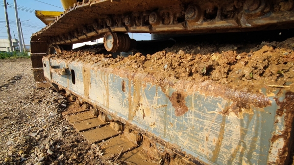 Komatsu PC100-6E รถนำเข้า สวยเดิมๆ เต็มทุกระบบ