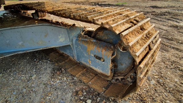 Komatsu PC100-6E รถนำเข้า สวยเดิมๆ เต็มทุกระบบ