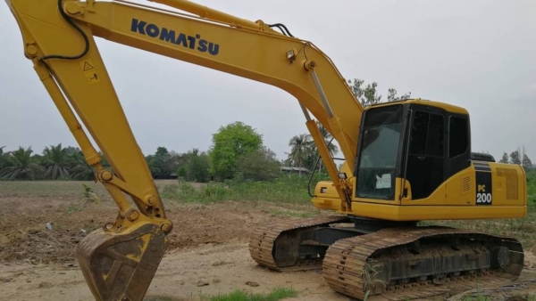 Komatsu PC200-7 ไมล์ 10,000 สภาพสวยมากค่ะ