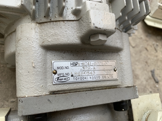 ขายมอเตอร์ปั๊มไฮโดรลิค 2ตอน Toyo-Oki 2HP. 380V made in Japan ขนาดท่อ 1นิ้ว สภาพสวยใหม่มาก หมุนนิ่ม พ
