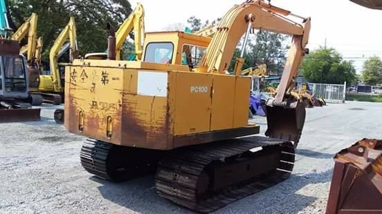 ต้องการขายรถขุดยี่ห้อkomatsu-pc100-2รถนำเข้าจากญี่ปุ่น ต้องการขายรถขุดยี่ห้อkomatsu-pc100-2รถนำเข้าจากญี่ปุ่น