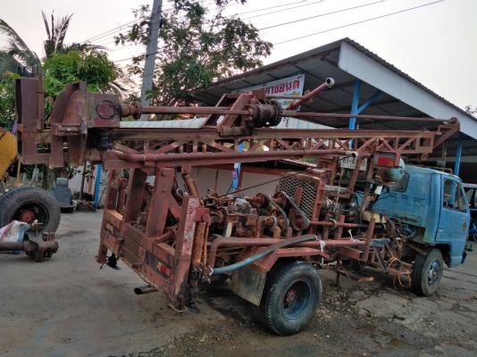 ขายแท่นเจาะบ่อบาดาล 0966746747