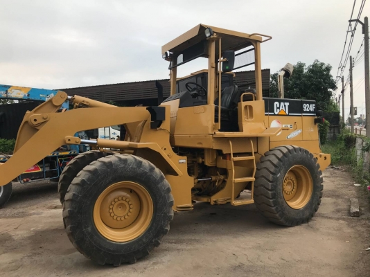 ขายด่วน รถตัก CAT 924F สภาพสวย ต่อแขนแล้ว พร้อมใช้งาน100\% เจ้าของขายเอง 091-0655915 ขายด่วน รถตัก CAT 924F สภาพสวย ต่อแขนแล้ว พร้อมใช้งาน100\% เจ้าของขายเอง 091-0655915