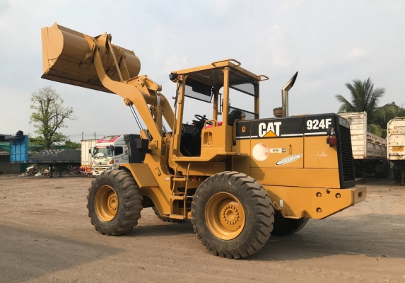 ขายด่วน รถตัก CAT 924F สภาพสวย ต่อแขนแล้ว พร้อมใช้งาน100\% เจ้าของขายเอง 091-0655915