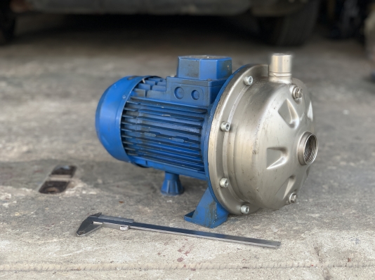 ขายปั๊มน้ำหัวปั๊มสแตนเลสแรงดันสูง Ebara 2HP. 380V made in Italy สภาพสวย หมุนนิ่ม พร้อมใช้งาน ขายปั๊มน้ำหัวปั๊มสแตนเลสแรงดันสูง Ebara 2HP. 380V made in Italy สภาพสวย หมุนนิ่ม พร้อมใช้งาน