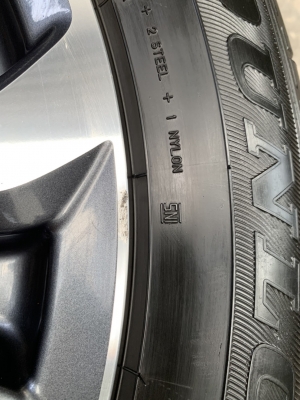 ล้อแม็ก Mazda 2 ตัวท๊อป ขอบ 16 สีกันเมทาลิกหน้าเงา พร้อมยาง 185-60-16 Dunlop ปลายปี 17 สภาพดี