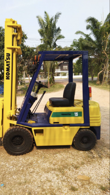 ขาย โฟรคลิฟท์ โคมัสสุ ขีด 11 เครื่อง ดีเซล หนัก 1.5 ตัน  เสา 4  เมตร  เกียธรรมดา