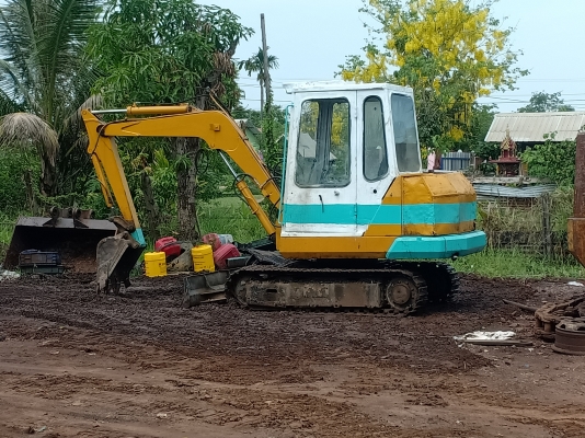 ขายแมคโคร KOMATSU 30-3 หัวเก๋ง พร้อมใช้ ขายแมคโคร KOMATSU 30-3 หัวเก๋ง พร้อมใช้