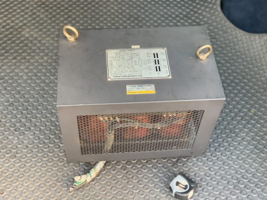 ขายหม้อแปลงไฟฟ้าคุมเครื่องจักร Fanuc 7Kva. ไฟเข้าได้ตั้งแต่ 380V ไฟออก 200V made in Japan สภาพสวยใหม่มาก พร้อมใช้งาน ราคา 5,800 บาท ขายหม้อแปลงไฟฟ้าคุมเครื่องจักร Fanuc 7Kva. ไฟเข้าได้ตั้งแต่ 380V ไฟออก 200V made in Japan สภาพสวยใหม่มาก พร้อมใช้งาน ราคา 5,800 บาท