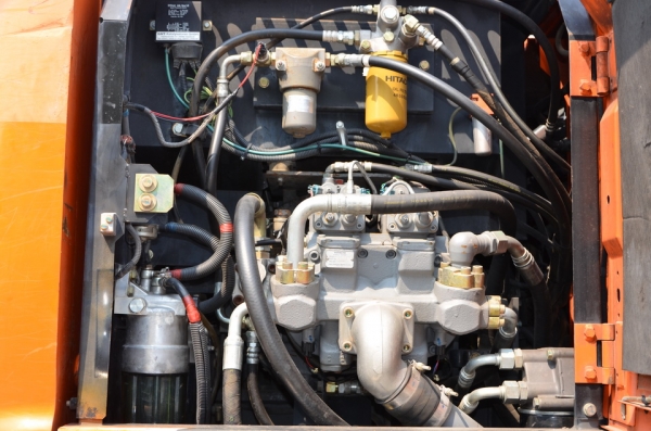 รถขุดล้อยางนำเข้าHITACHI ZW140 รถขุดล้อยางนำเข้าHITACHI ZW140