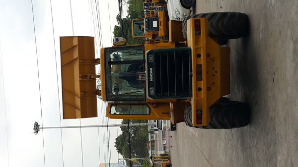 ขาย..รถตักล้อยาง มือ2 ยี่ห้อคาวาซากิ