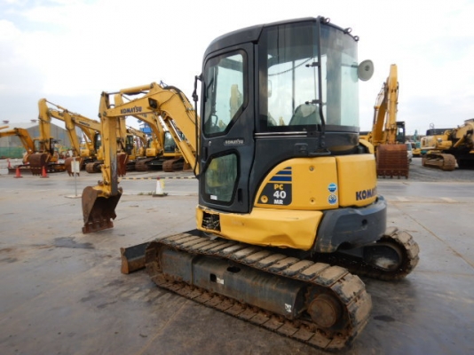 ขายรถขุดนำเข้าจากประเทศญี่ปุ่น komatsu pc40MR-3 สนใจติดต่อสอบถาม 0923309229 อีด