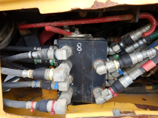 ขายรถขุดนำเข้าจากประเทศญี่ปุ่น komatsu pc40MR-3 สนใจติดต่อสอบถาม 0923309229 อีด