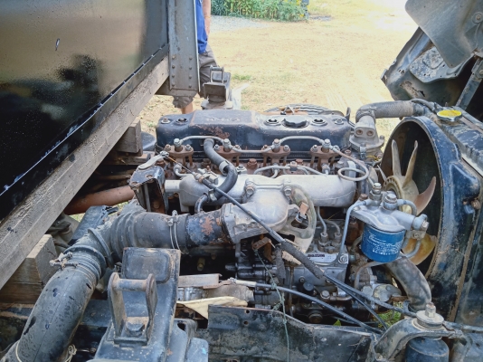 ขาย 6 ล้อ ISUZU NPR 115 แรง F หน้า/หลัง ยาว 4.3 เมตร เครื่องดี คัสซีสวย เอกสารเล่มทะเบียนพร้อมโอน สน