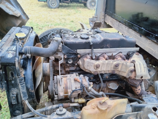 ขาย 6 ล้อ ISUZU NPR 115 แรง F หน้า/หลัง ยาว 4.3 เมตร เครื่องดี คัสซีสวย เอกสารเล่มทะเบียนพร้อมโอน สน