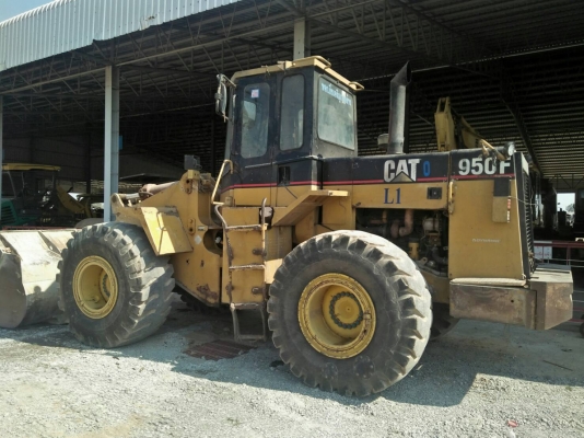 ขายด่วน. รถตักล้อยาง. CAT.  950 F. สภาพดีมาก. เอกสารพร้อม. ติดต่อด่วน. 0910617179