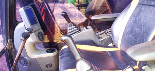 ⭐⭐⭐Catterpillar 320D Japanใช้งาน12055ช.ม ไฟฟ้าครบ เอวแน่น ช่วงล่างเต็ม เอกสารเล่มทะเบียน พร้อมลงงาน